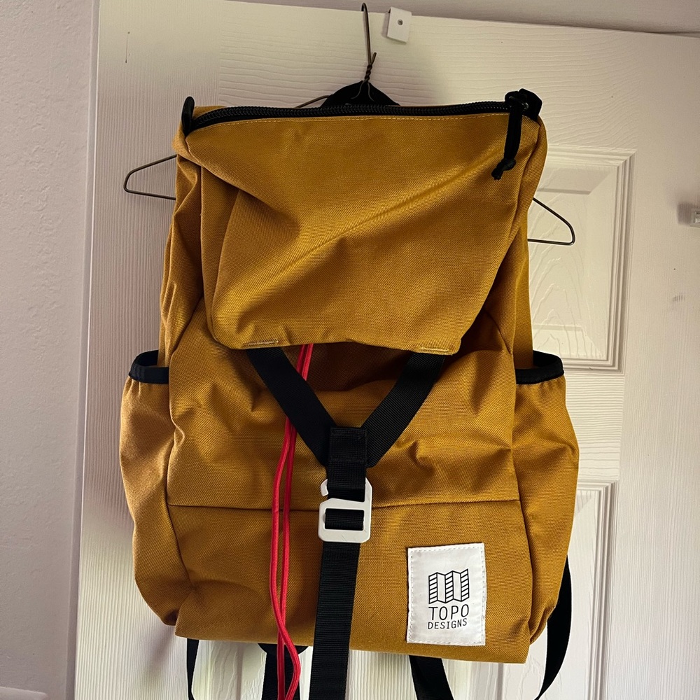 Topo designs y pack
